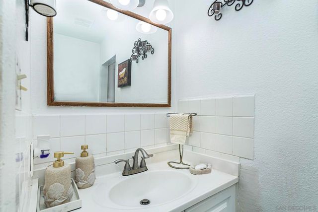 166 Via De Laurencio, Chula Vista, CA 91910