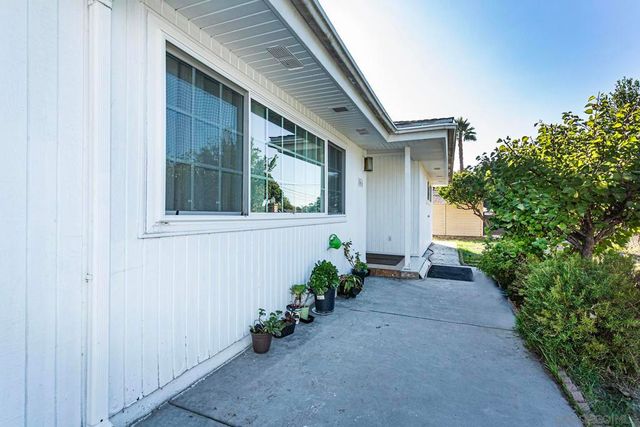 166 Via De Laurencio, Chula Vista, CA 91910