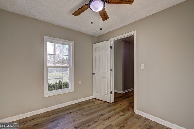 201 Dundee Lake Road, Griffin, GA 30223