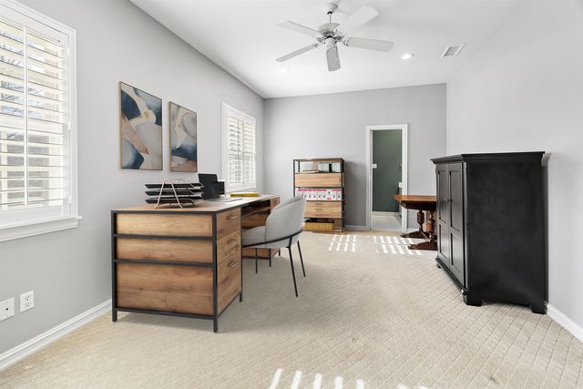 1204 Secluded Ln, Longview, TX 75604