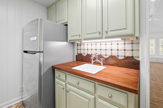 1204 Secluded Ln, Longview, TX 75604