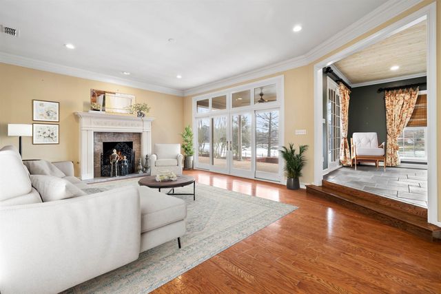 1204 Secluded Ln, Longview, TX 75604