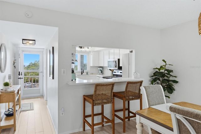 3446 LAKE BAYSHORE DRIVE 416, Bradenton, FL 34205