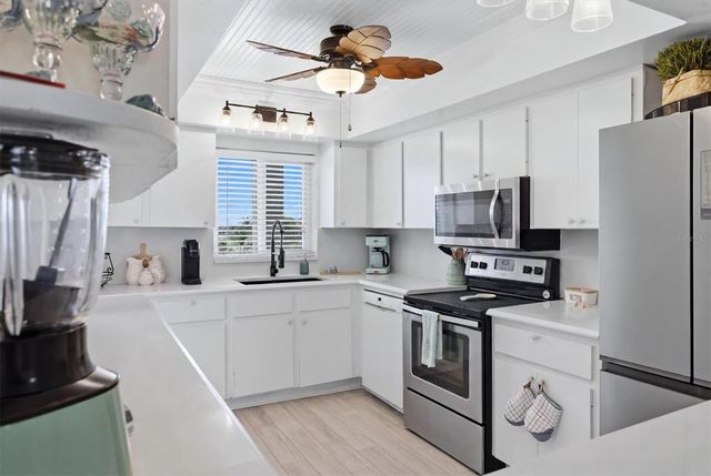 3446 LAKE BAYSHORE DRIVE 416, Bradenton, FL 34205