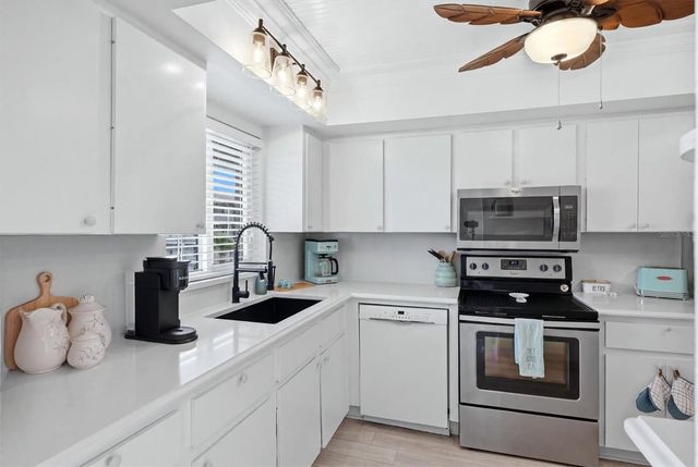 3446 LAKE BAYSHORE DRIVE 416, Bradenton, FL 34205