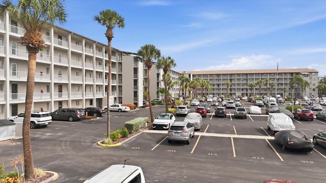 3446 LAKE BAYSHORE DRIVE 416, Bradenton, FL 34205