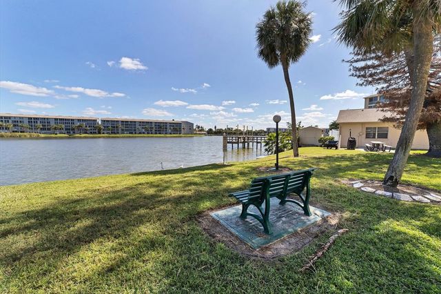 3446 LAKE BAYSHORE DRIVE 416, Bradenton, FL 34205