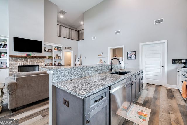 3790 Old Dixie S, Springfield, GA 31329