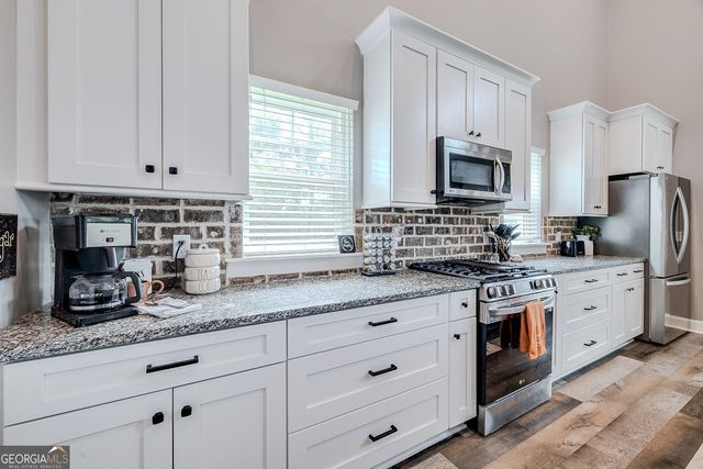 3790 Old Dixie S, Springfield, GA 31329