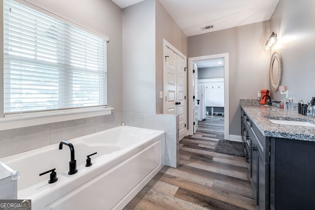 3790 Old Dixie S, Springfield, GA 31329