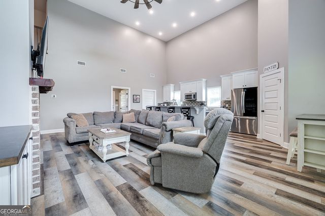 3790 Old Dixie S, Springfield, GA 31329