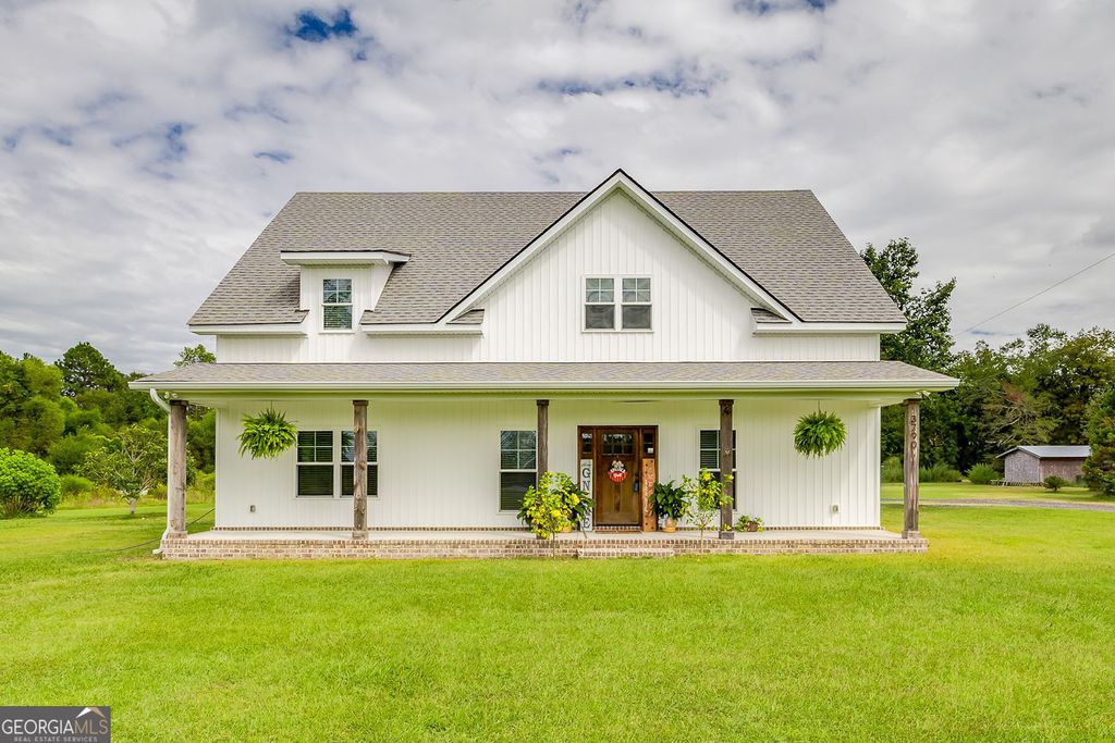 3790 Old Dixie S, Springfield, GA 31329