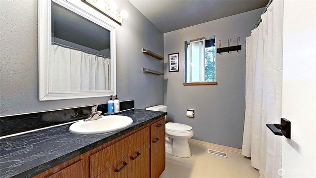 4114 64th Street Ct, Gig Harbor, WA 98335