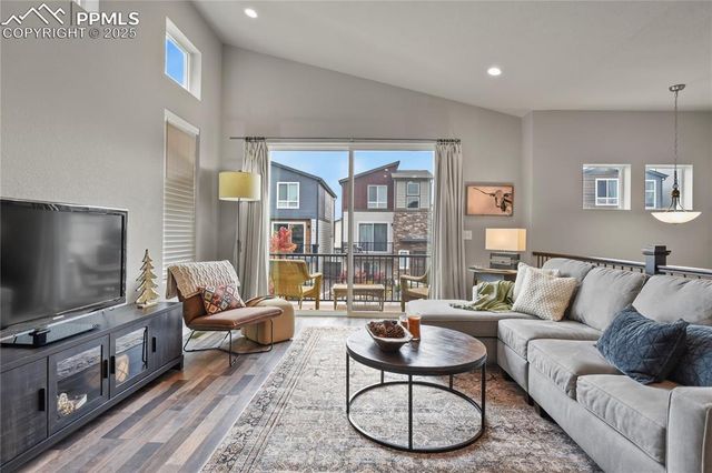 1344 Sunshine Valley Way, Colorado Springs, CO 80921