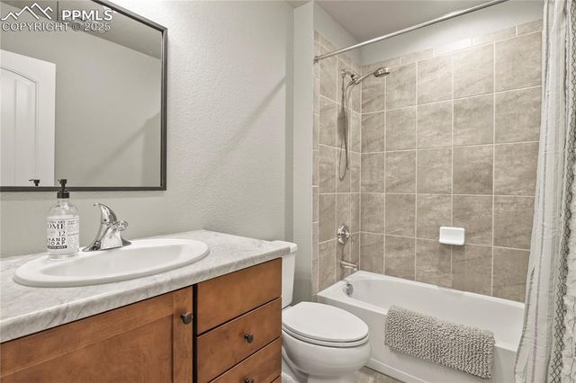 1344 Sunshine Valley Way, Colorado Springs, CO 80921