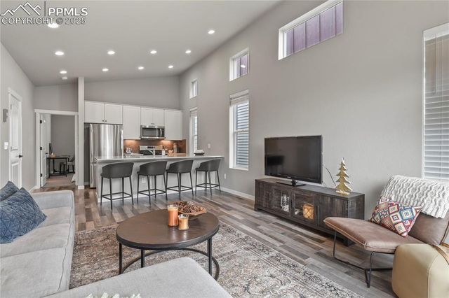 1344 Sunshine Valley Way, Colorado Springs, CO 80921