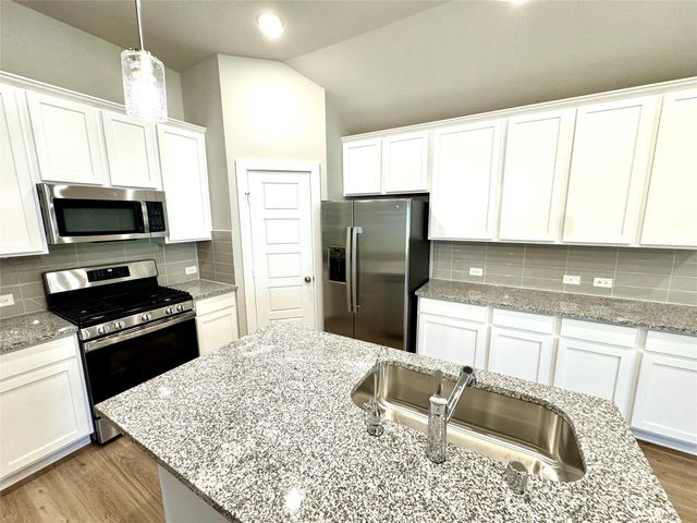 8615 Jetty Glen Drive, Cypress, TX 77433