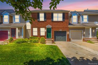 221 Tucker Street, Pontiac, MI 48341