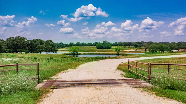 1789 Brumelow Road, Whitesboro, TX 76273