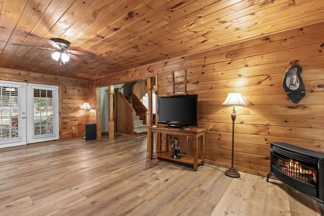 27 Medford Lane, Blairsville, GA 30512