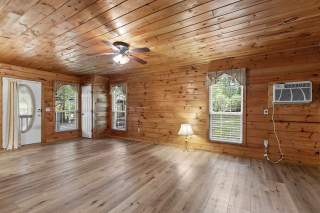 27 Medford Lane, Blairsville, GA 30512