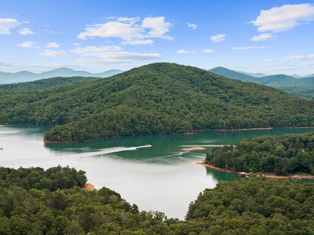 27 Medford Lane, Blairsville, GA 30512