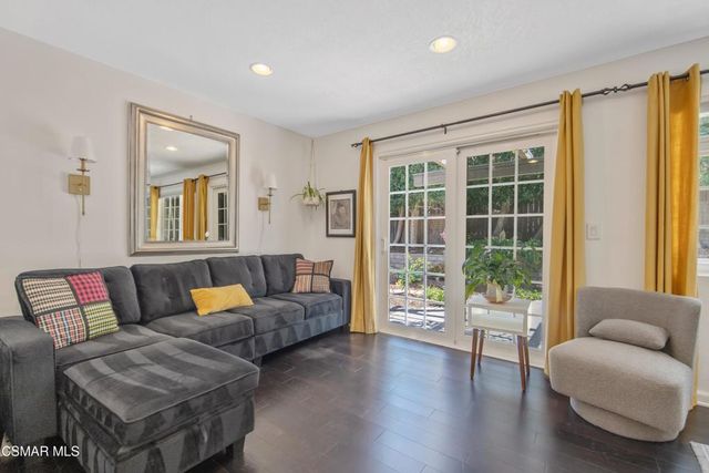 276 Beech Road, Newbury Park, CA 91320