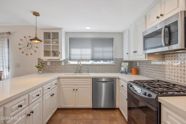 276 Beech Road, Newbury Park, CA 91320