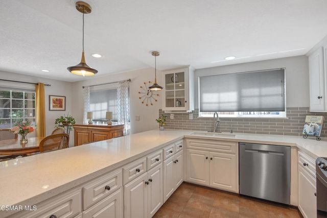 276 Beech Road, Newbury Park, CA 91320