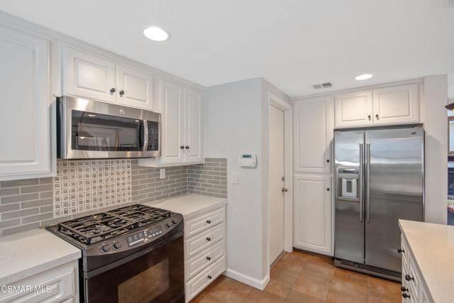 276 Beech Road, Newbury Park, CA 91320