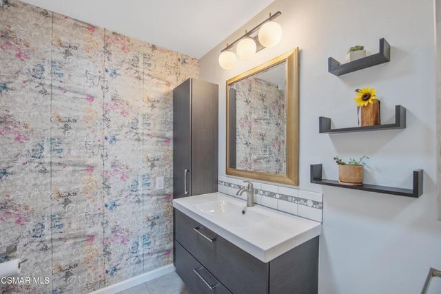 276 Beech Road, Newbury Park, CA 91320
