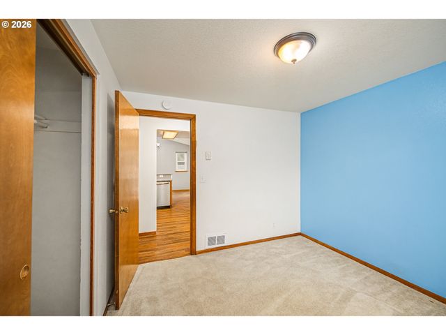 3220 31ST St, Florence, OR 97439