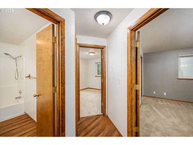 3220 31ST St, Florence, OR 97439