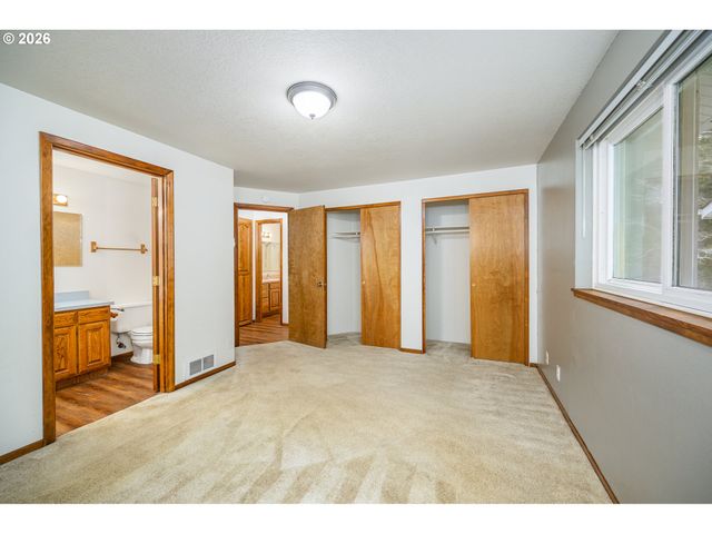 3220 31ST St, Florence, OR 97439