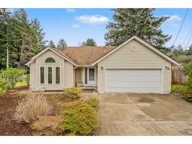 3220 31ST St, Florence, OR 97439