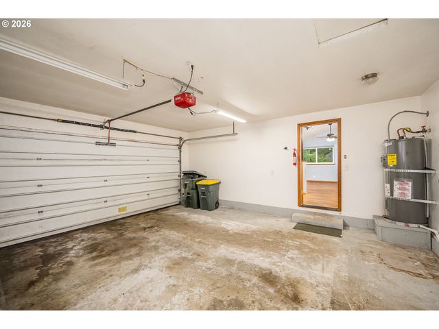 3220 31ST St, Florence, OR 97439