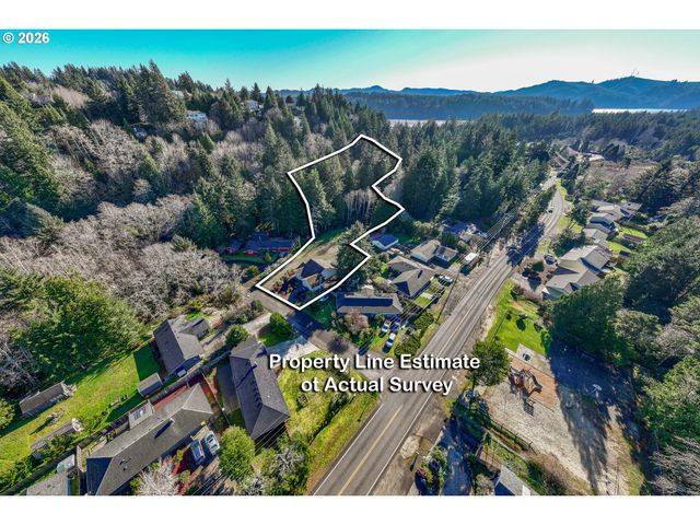 3220 31ST St, Florence, OR 97439