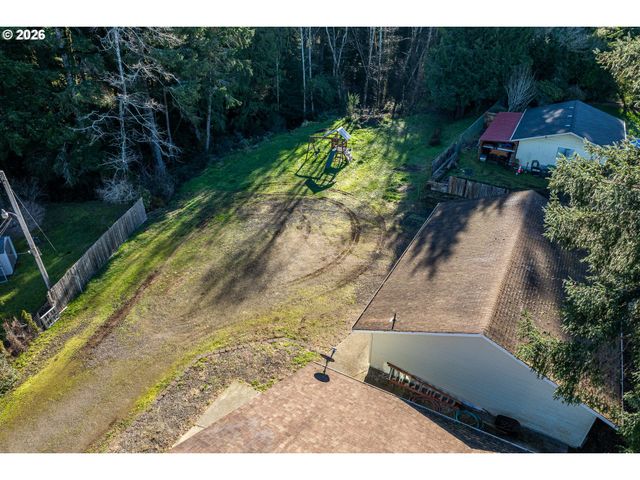 3220 31ST St, Florence, OR 97439