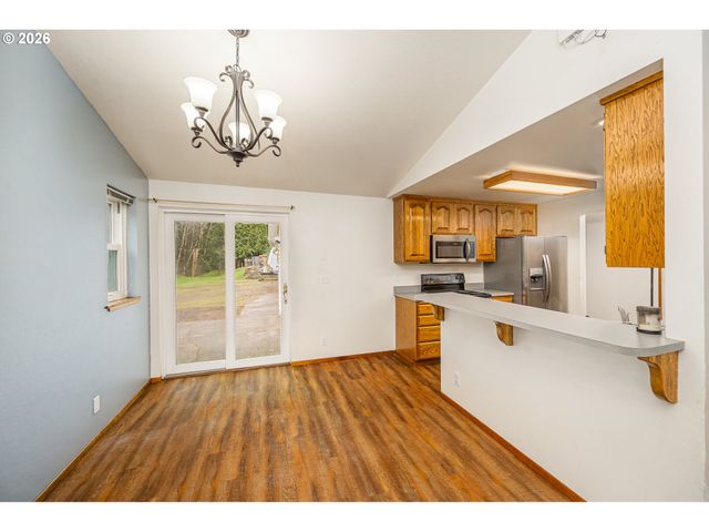 3220 31ST St, Florence, OR 97439