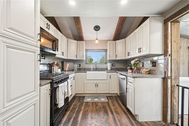 35 Bucey Rd, Hanover Twp, PA 15021
