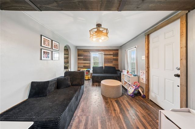 35 Bucey Rd, Hanover Twp, PA 15021