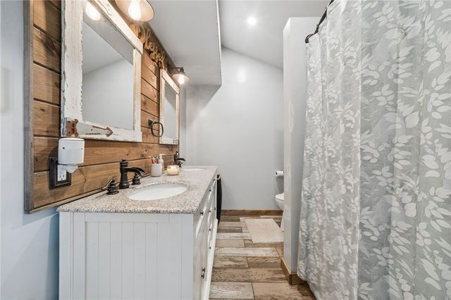 35 Bucey Rd, Hanover Twp, PA 15021