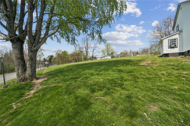35 Bucey Rd, Hanover Twp, PA 15021