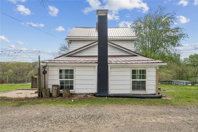 35 Bucey Rd, Hanover Twp, PA 15021