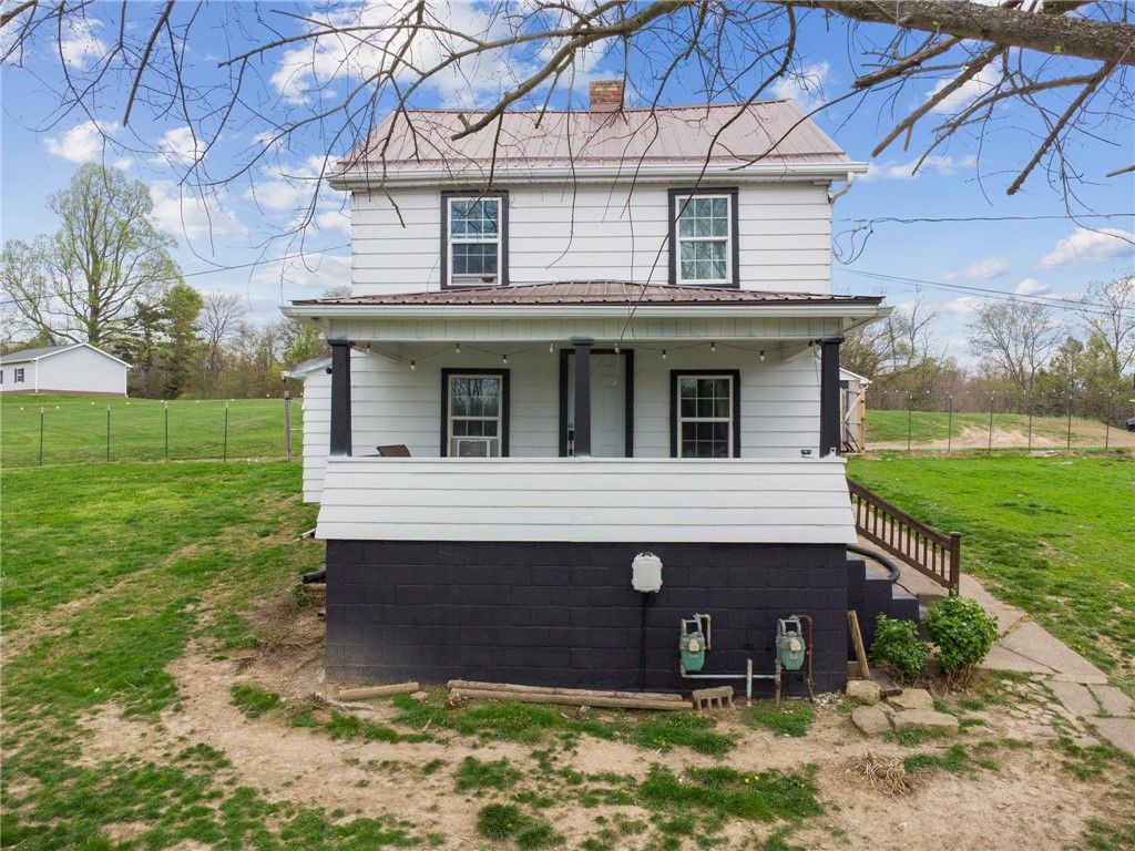 35 Bucey Rd, Hanover Twp, PA 15021