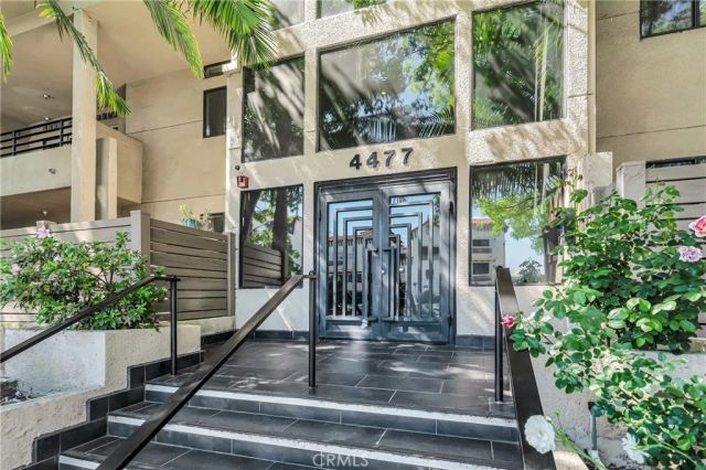4477 Woodman Avenue 305, Sherman Oaks, CA 91423