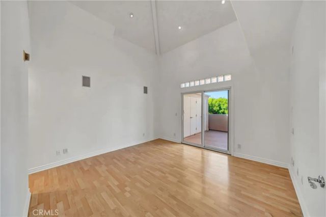 4477 Woodman Avenue 305, Sherman Oaks, CA 91423