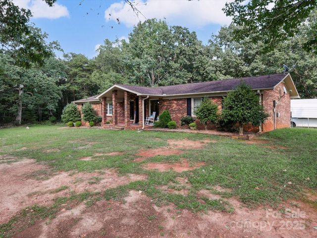 5374 E NC 150 Highway, Lincolnton, NC 28092