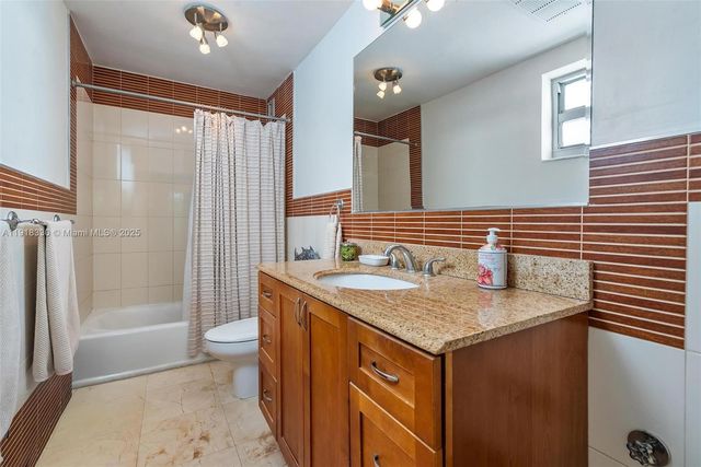 9102 W Bay Harbor Dr 2-DW, Bay Harbor Islands, FL 33154