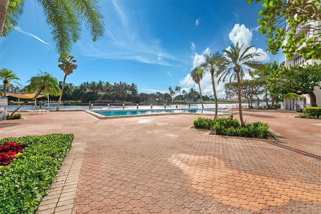 9102 W Bay Harbor Dr 2-DW, Bay Harbor Islands, FL 33154